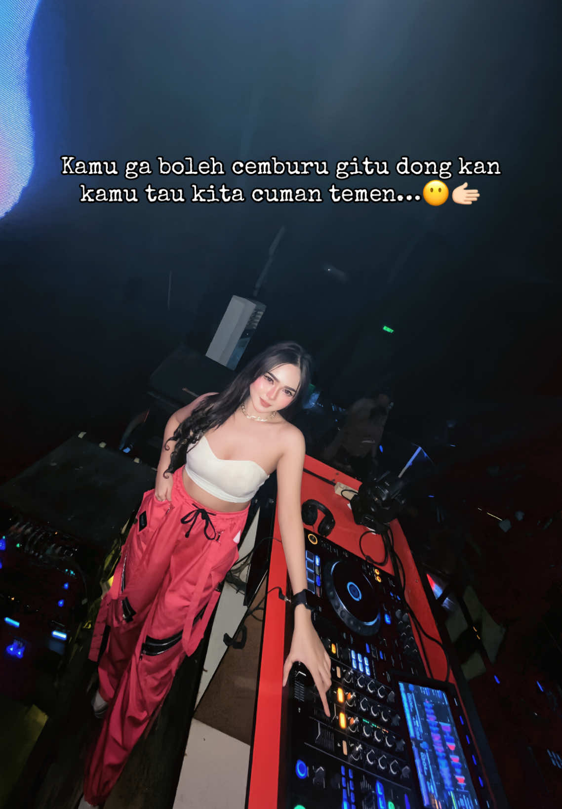 @fdj_elsaqueenreall