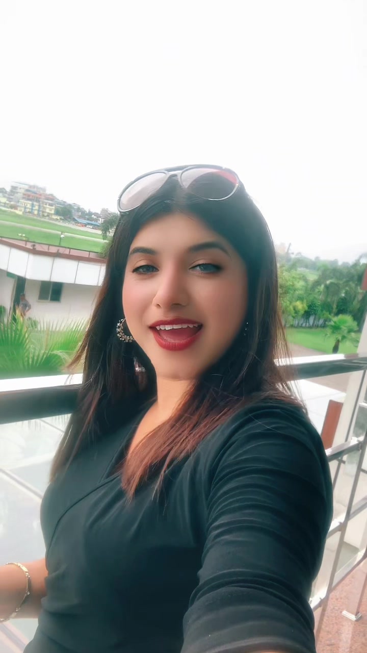@Luxmi Tiwari🧿