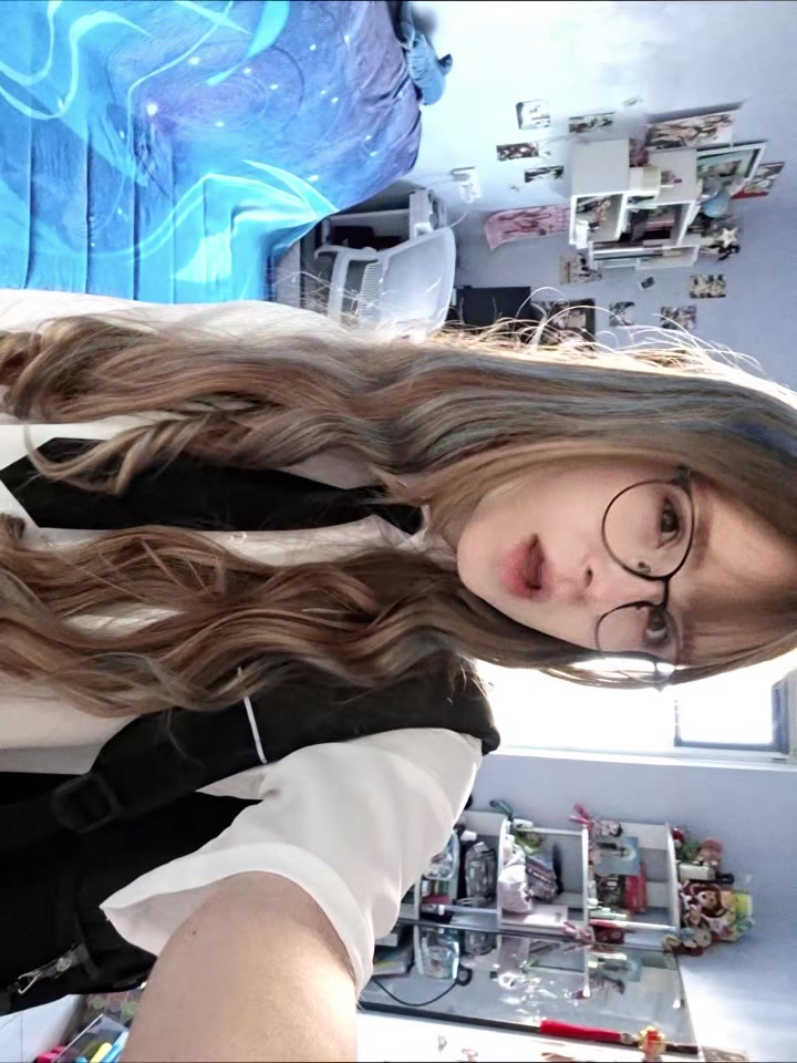 @mizukiii (@)