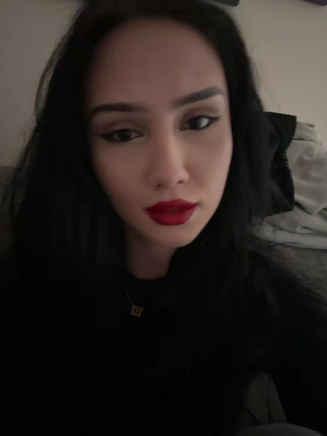 @натутя