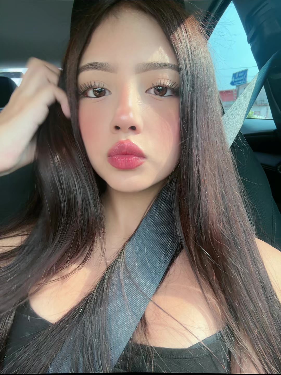 @𝒶𝓁𝒾 🍒