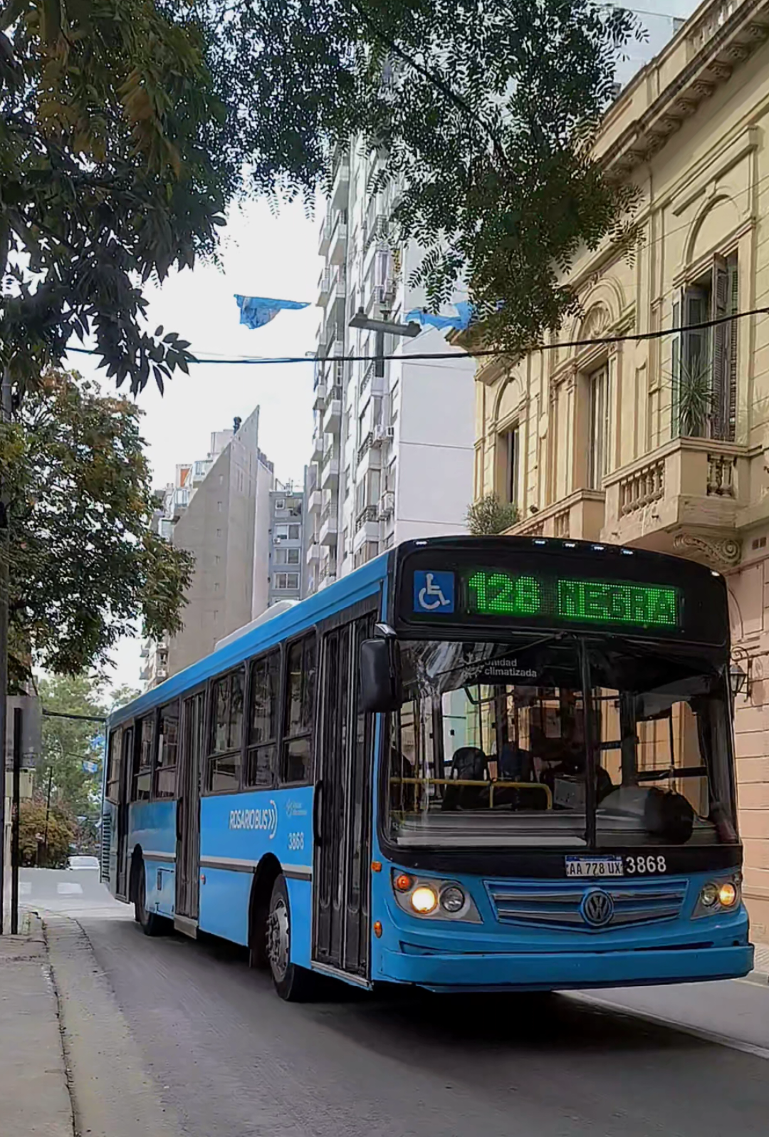 @el de un poco de bondi