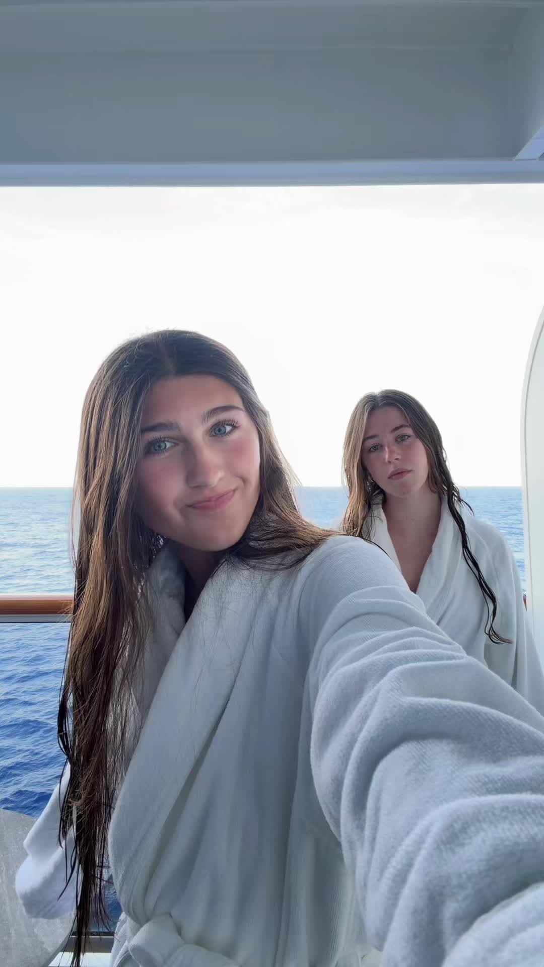 @bella