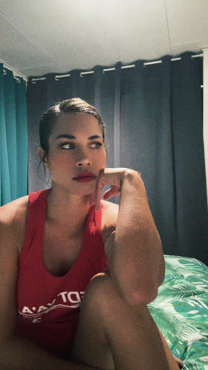 @onakuhereitiellis