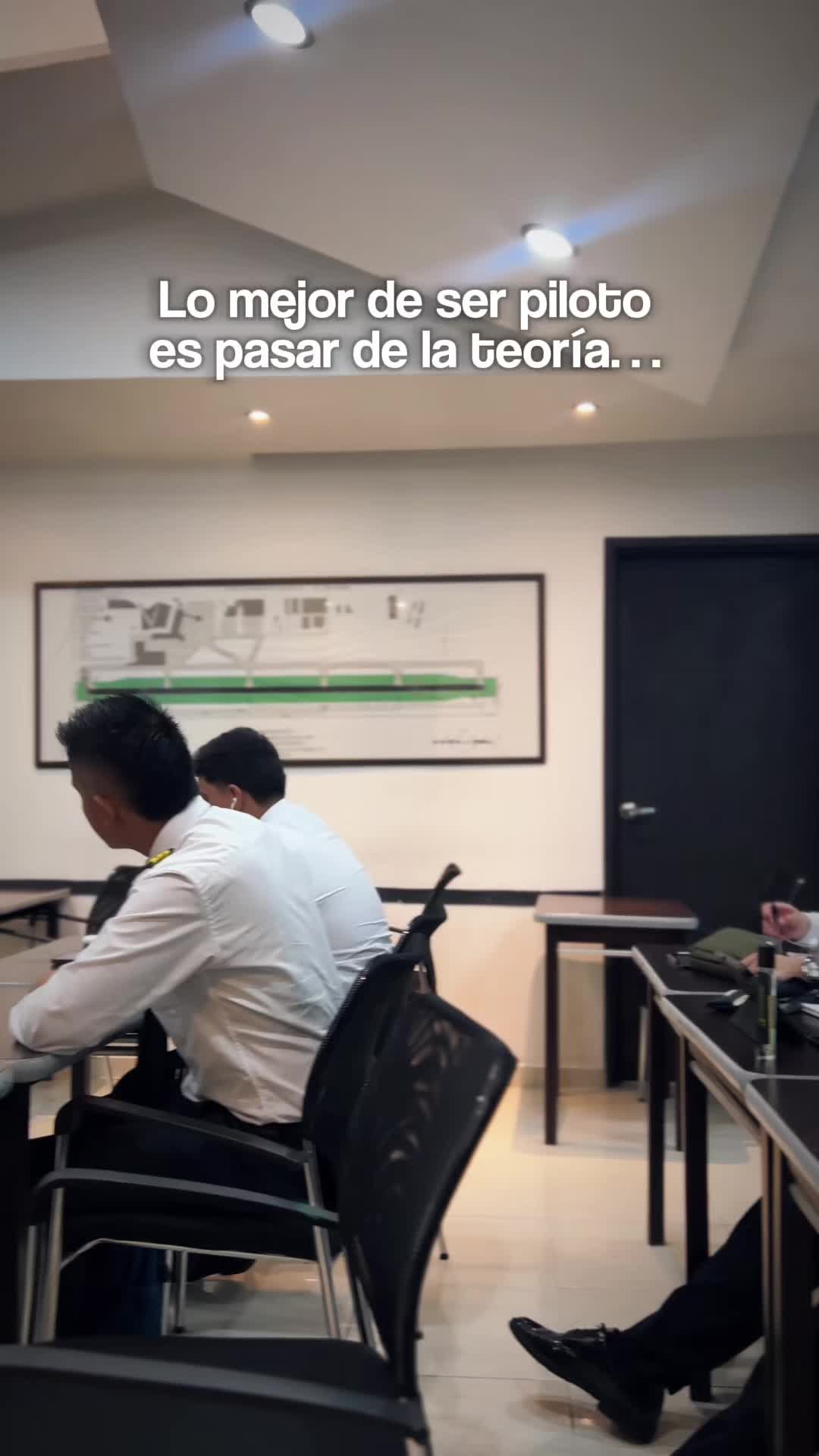 @Escuela de Aviación