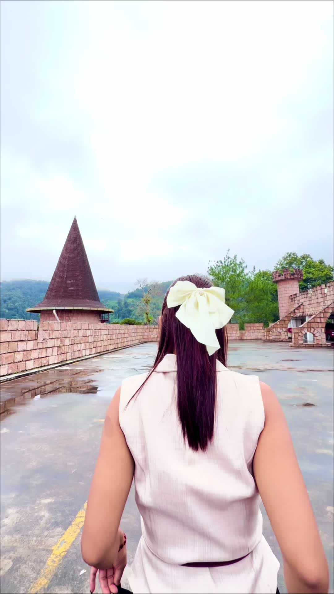 @Shwe yi 🦁