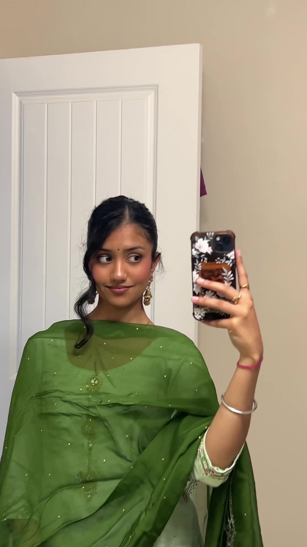 @Chahat 🪷