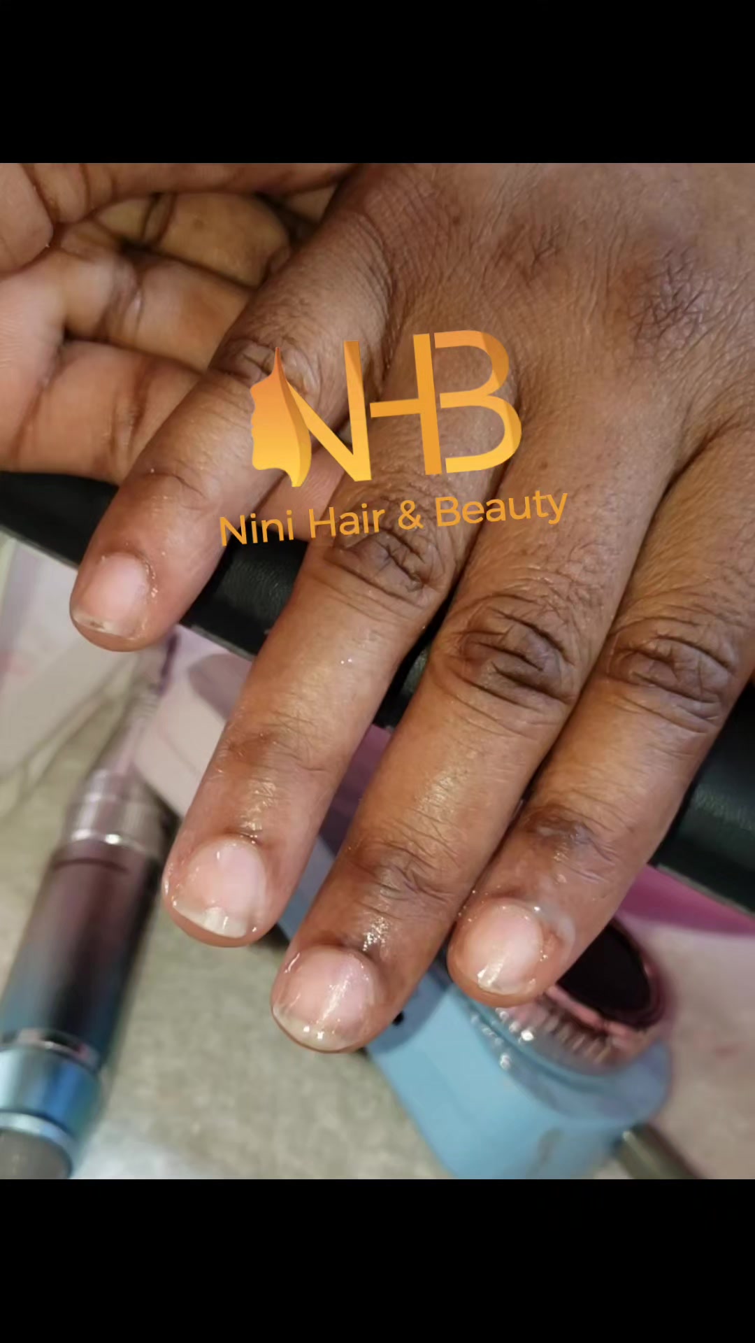 @Ni'art & Fashion 😍🐝💵💲♏🦂