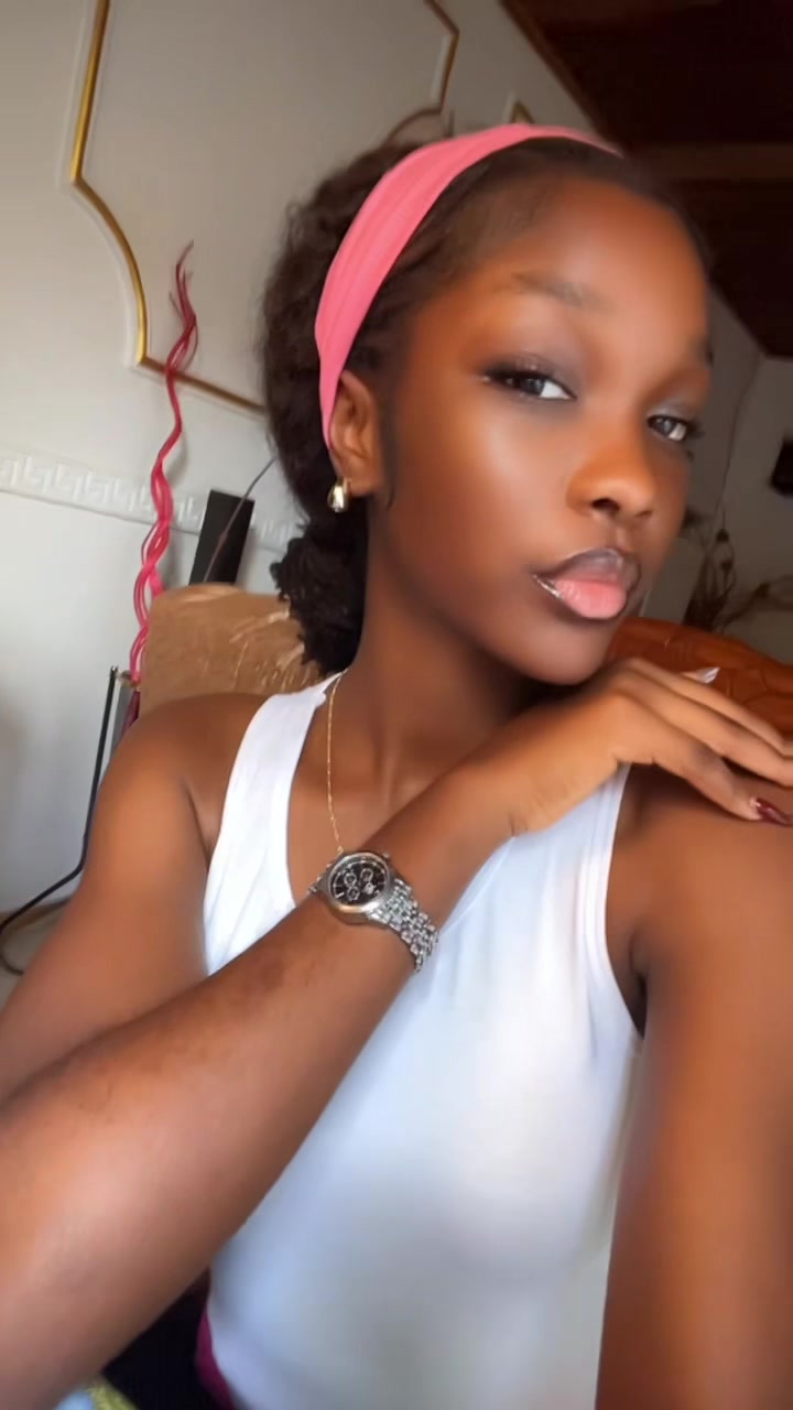 @Elvira lydienne🌺🌸