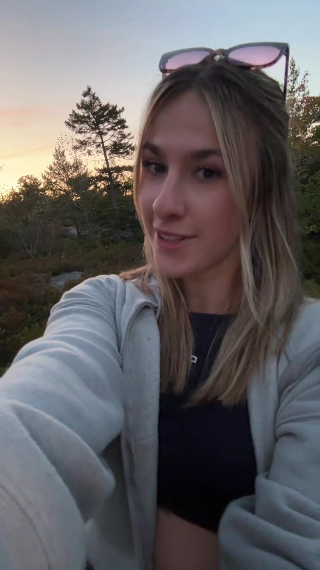 @Ellieee