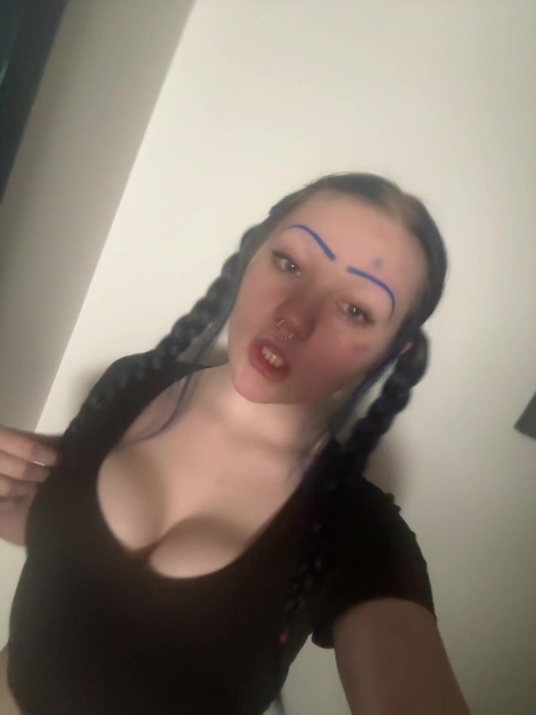 @Buzzballbriseis