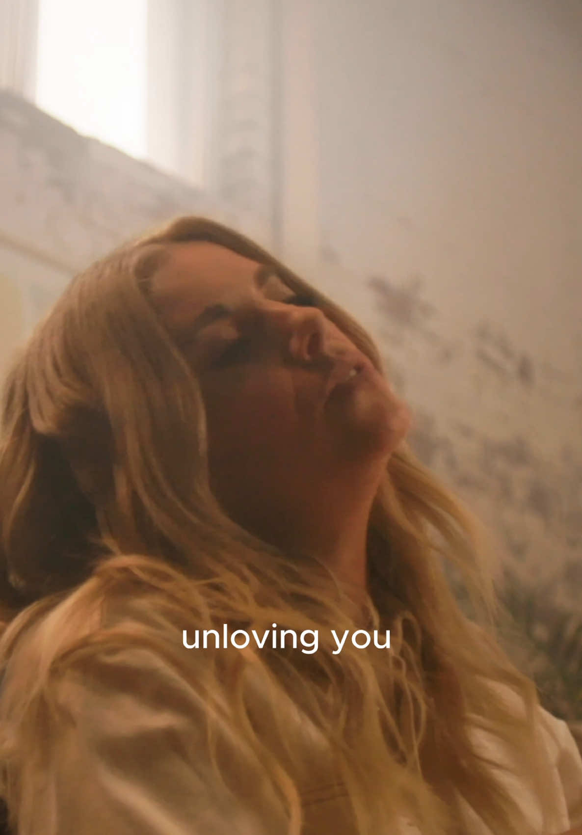 @lindsayell