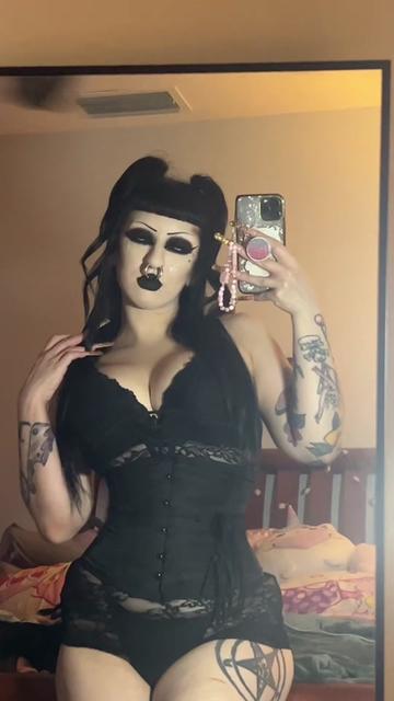 @Duvessa🔪🩸💋