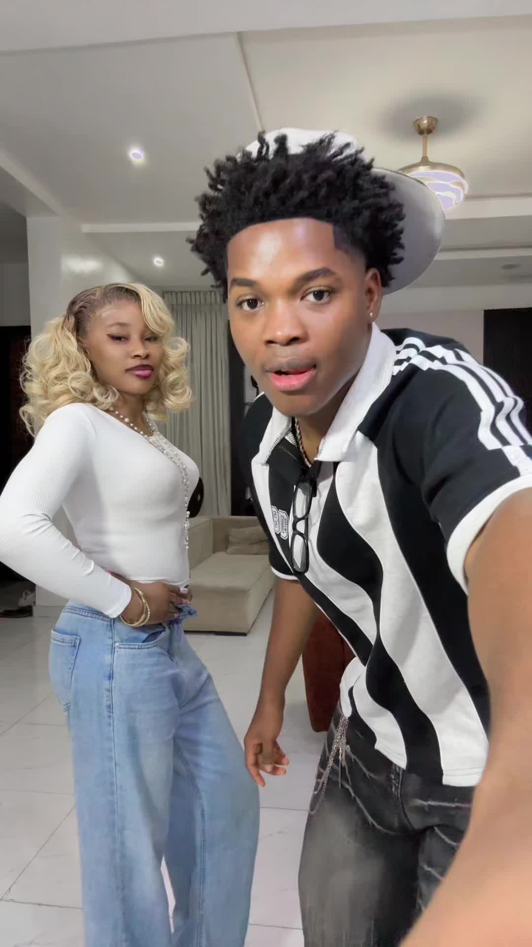 @Ejay 🧨