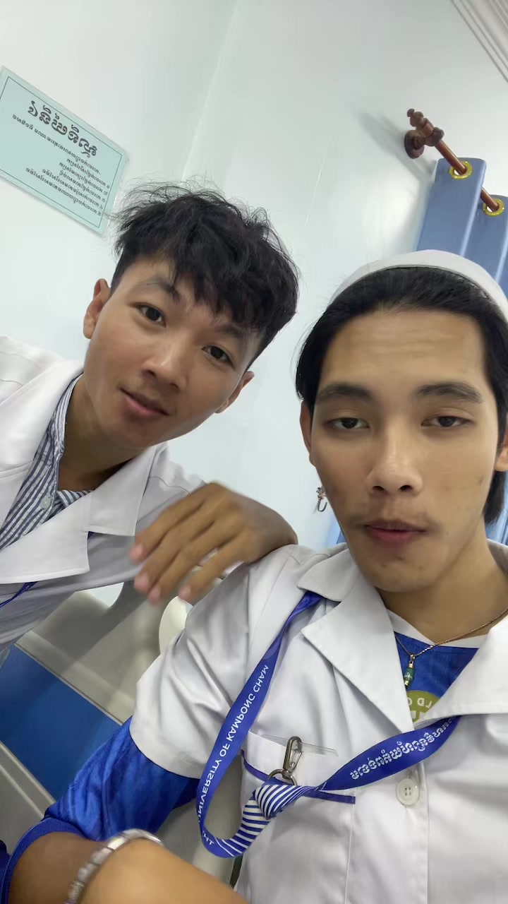 @ប្រុសស្អាត កំពង់ធំ
