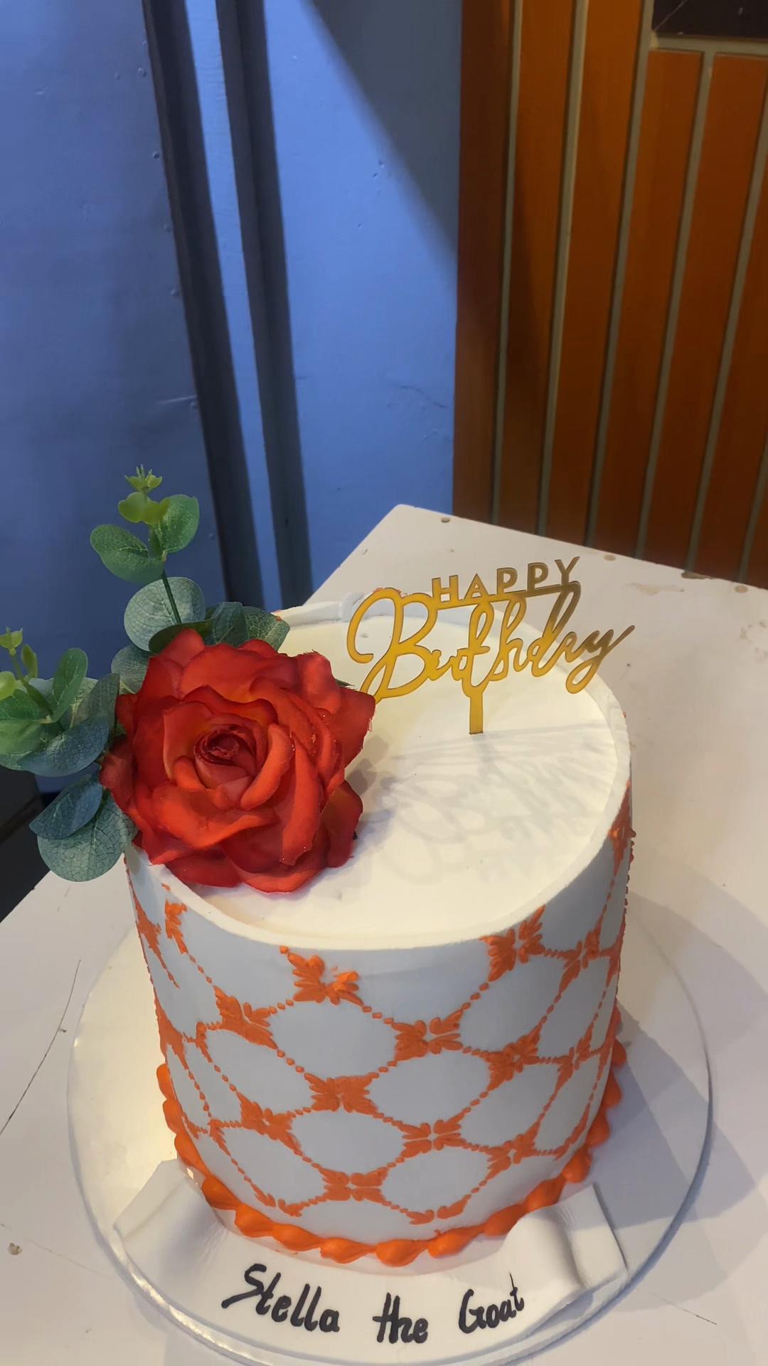 @TASTE_OF_HEAVEN. BAKERY