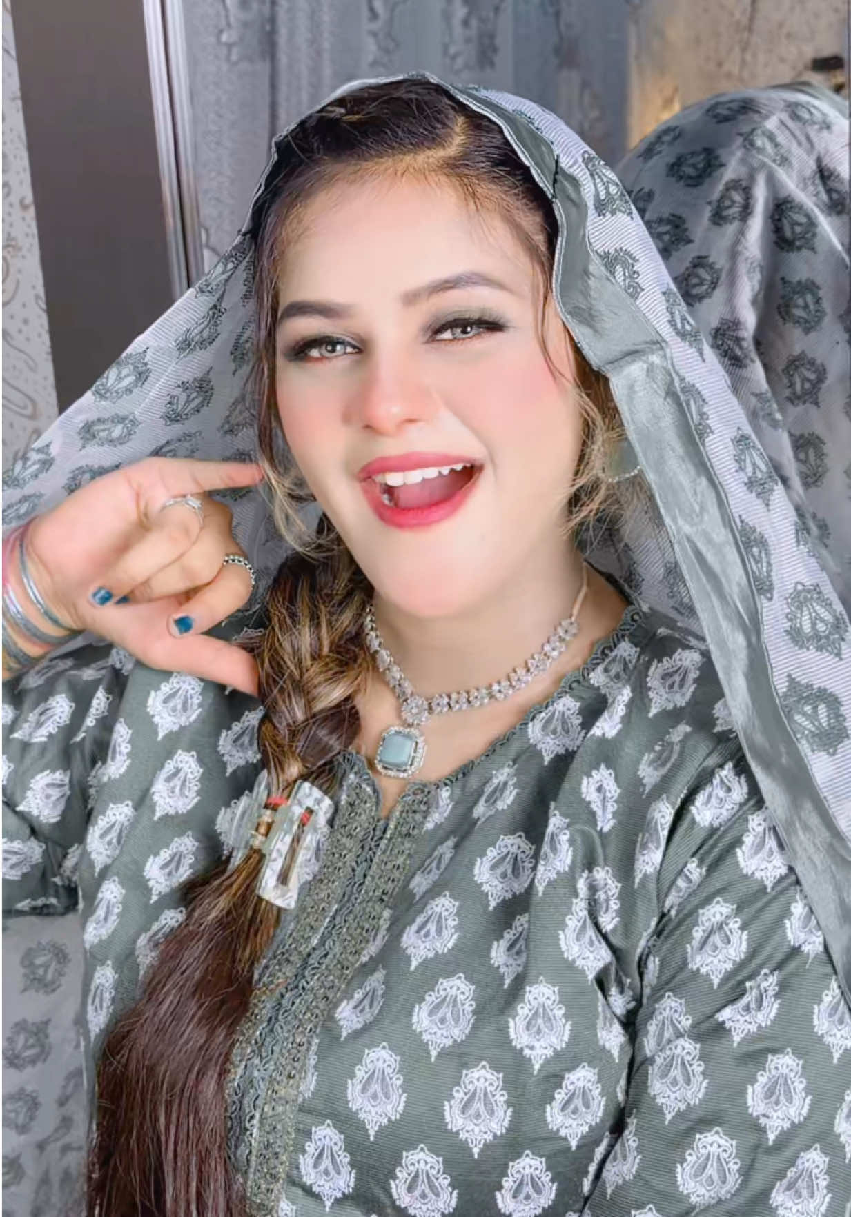 @Safeera Khan 💝
