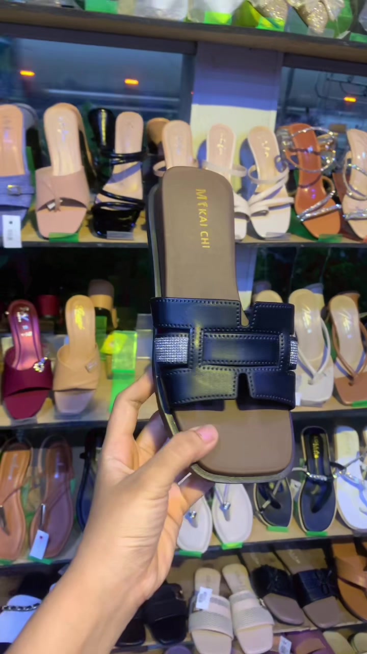 @Kitty Footwear- မိန်းလမ်းဆိုင်