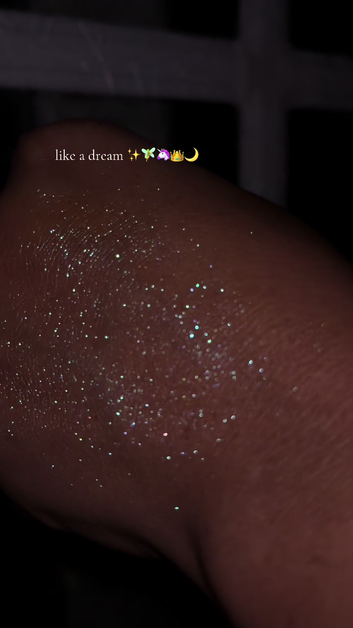 @that1girlcrystal 🪩✨🦢🖤☕️