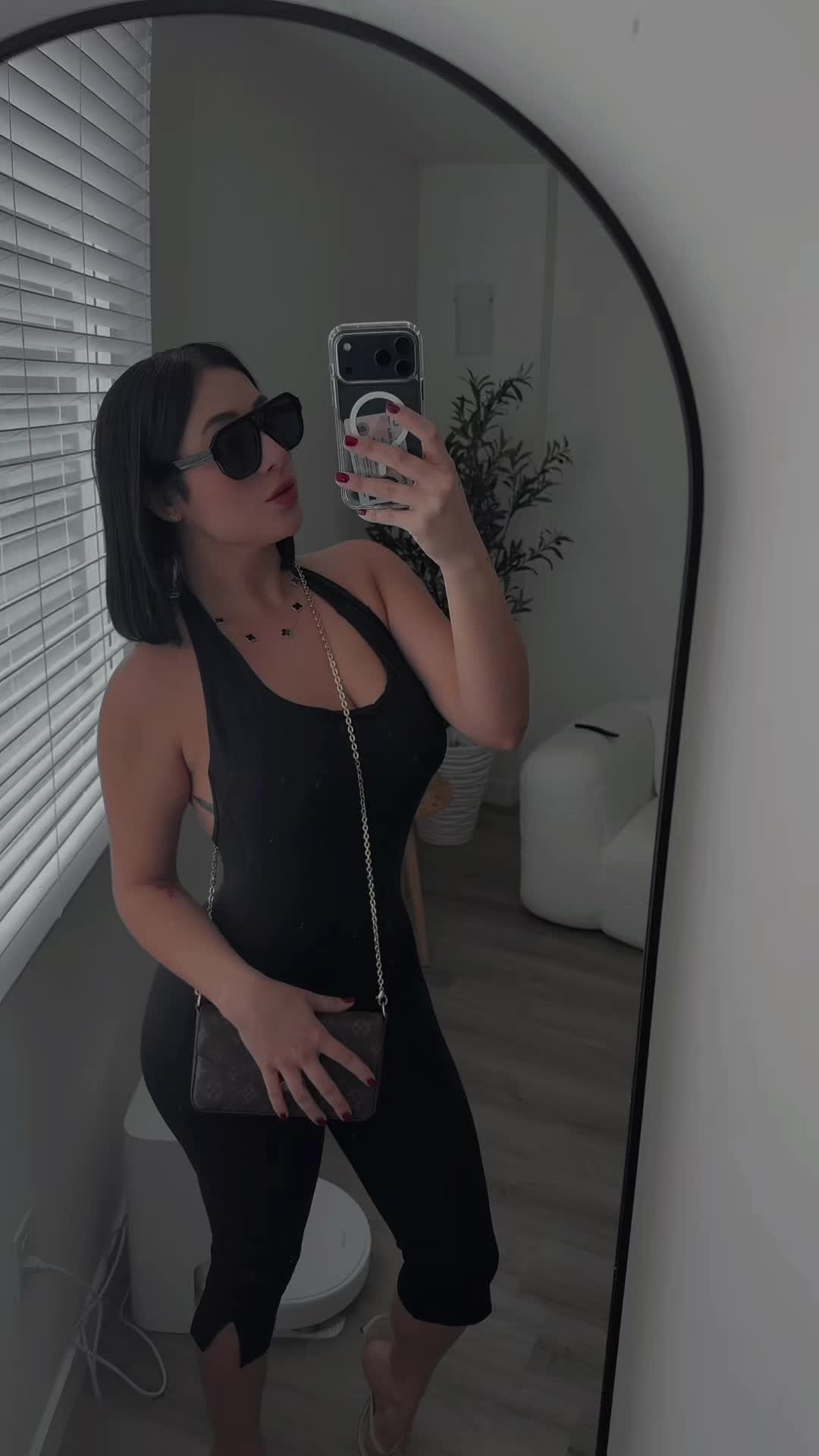 @libijova23!