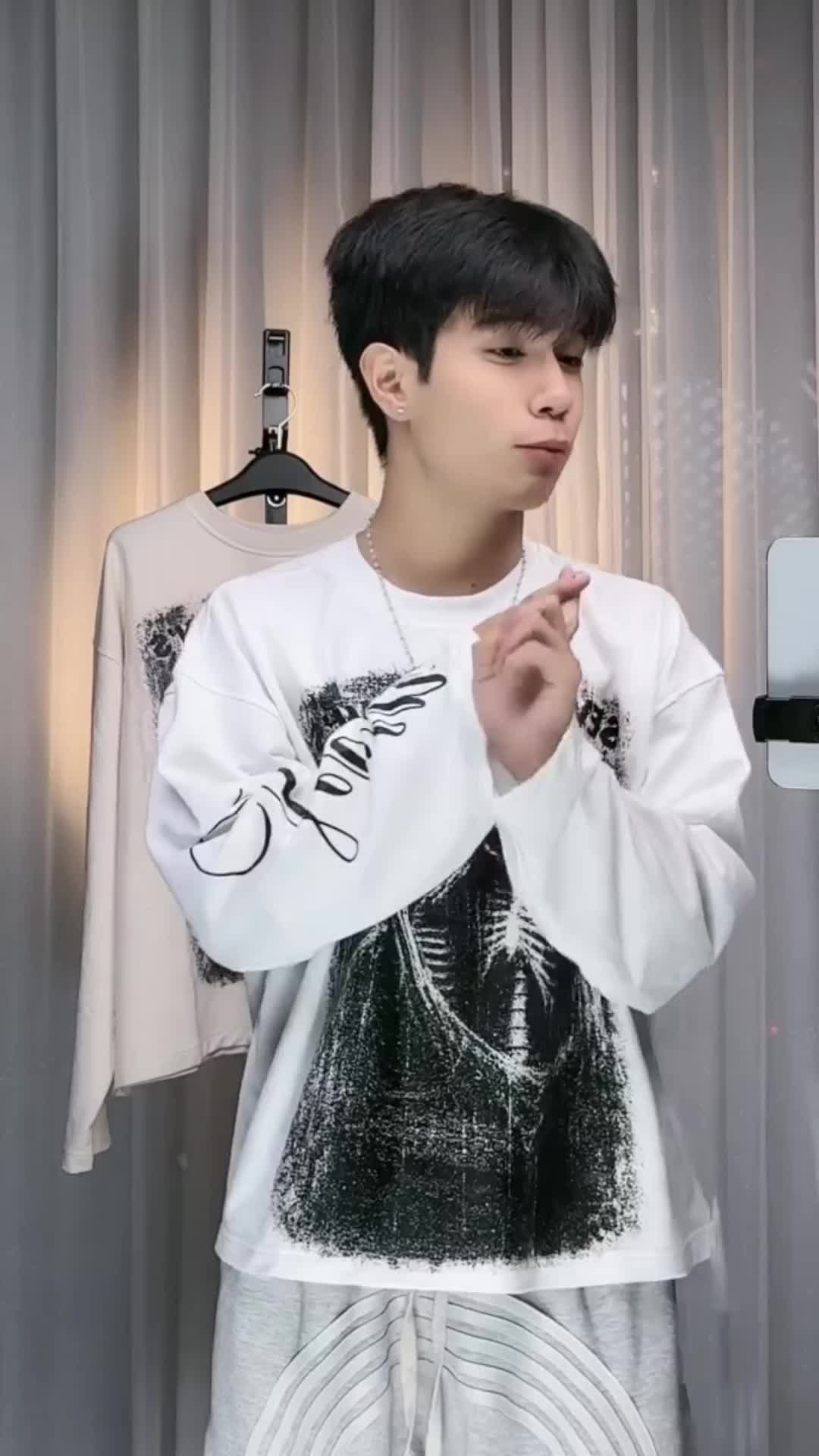 @Nhân vật phụ có gì?