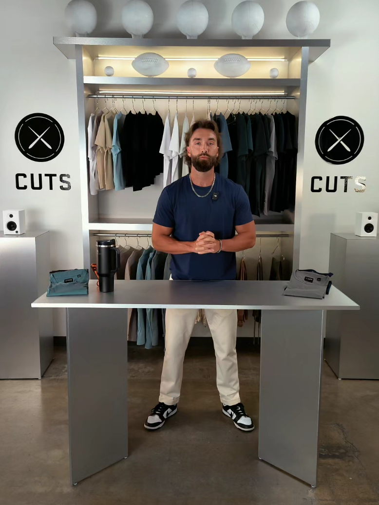 @Cuts Clothing