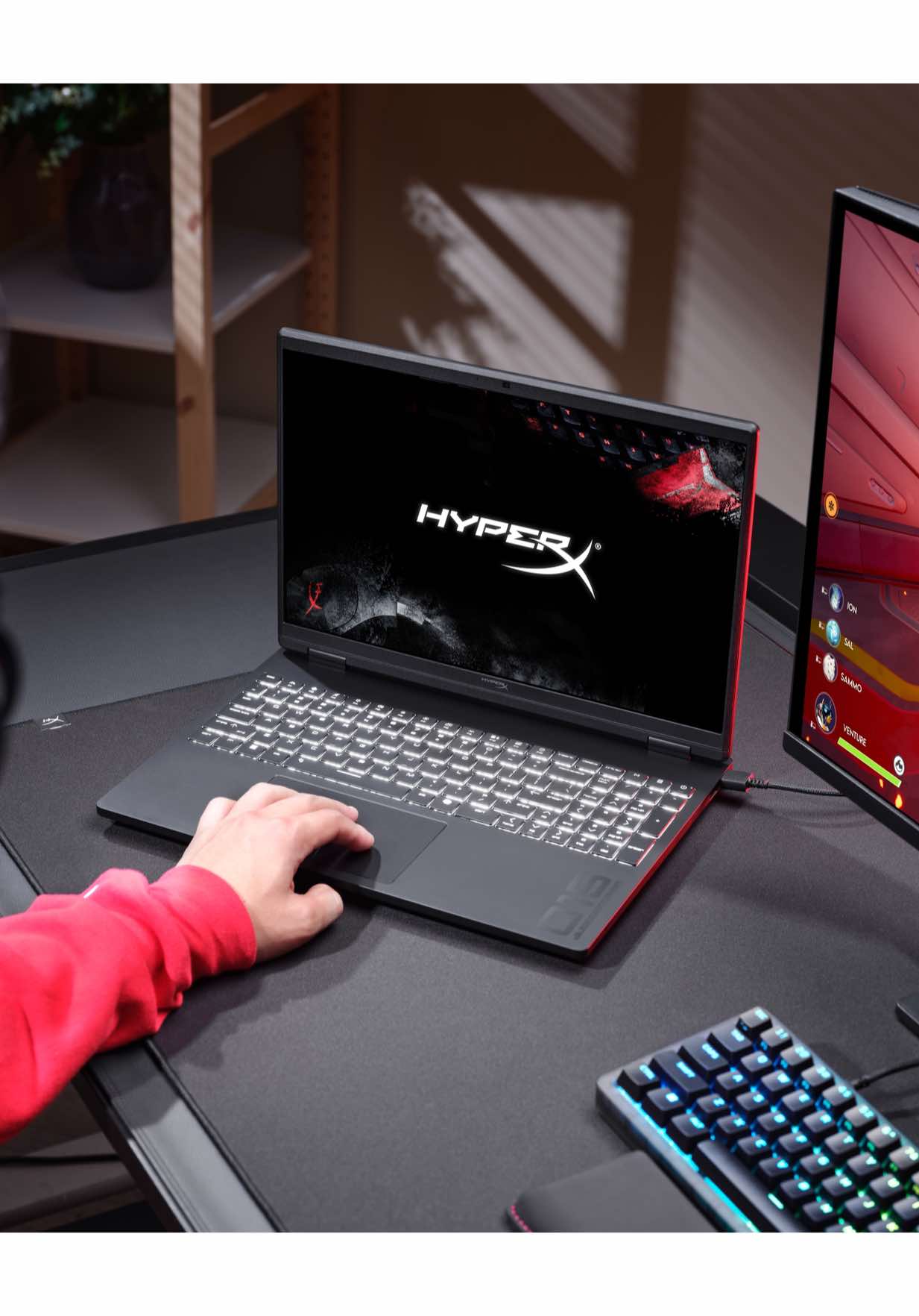 @HyperX