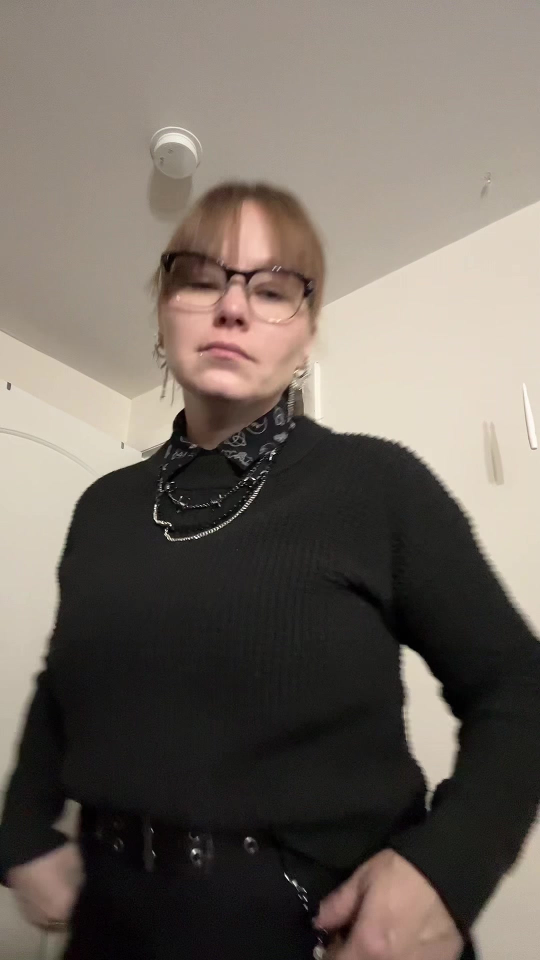 @GothWife_
