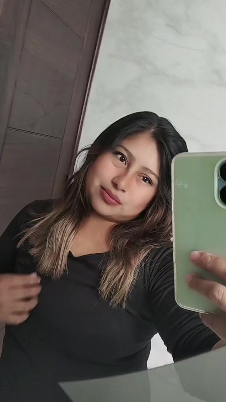 @Arianaplz