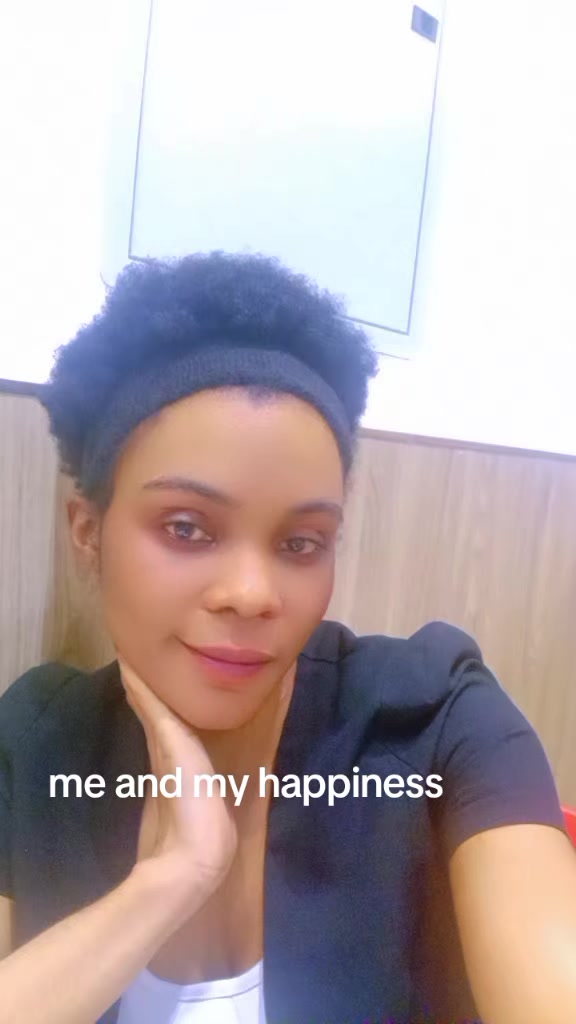 @happy gal 256