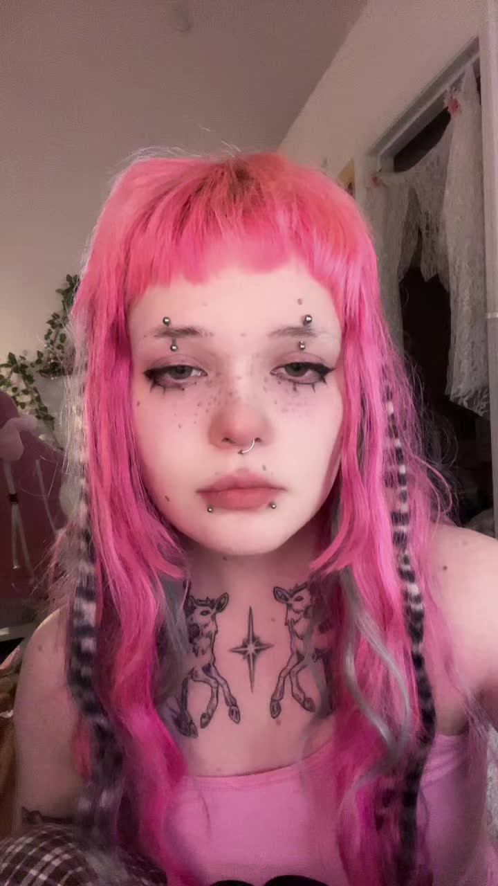 @kneesock
