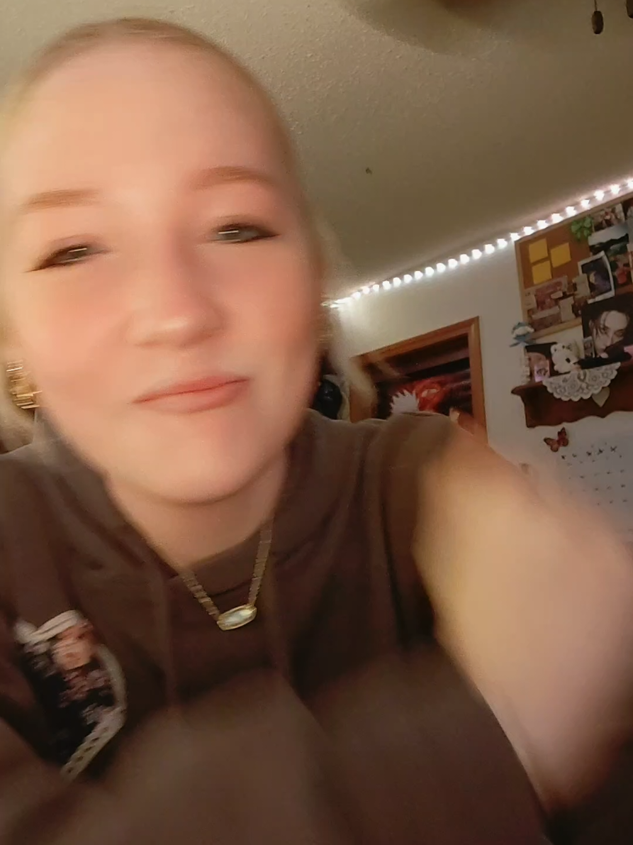 @angie་༘࿐
