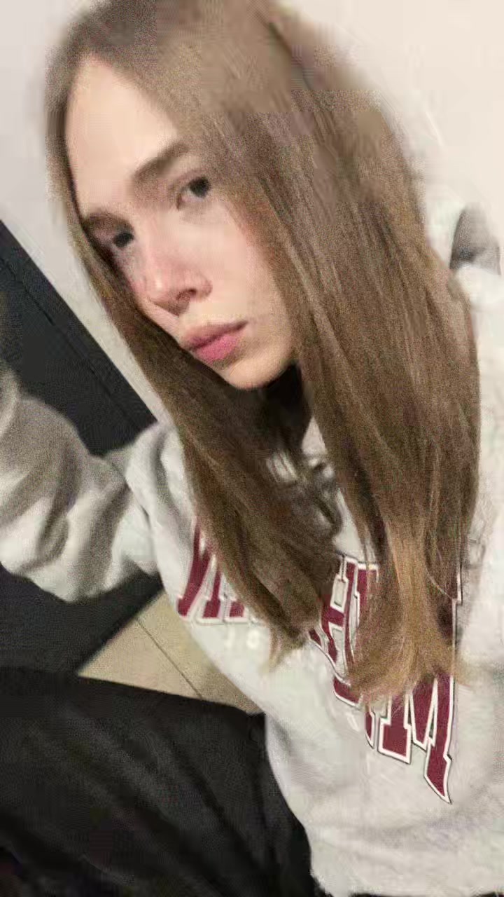 @Королева Лизя 🦄🌈🌈