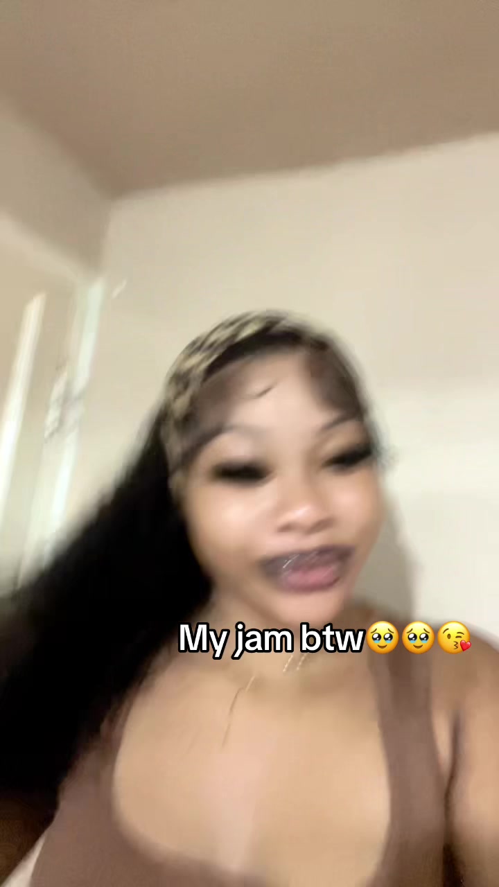 @Shandaethebee