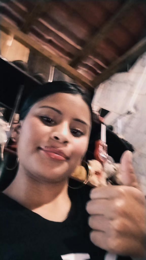 @Vanessa Gonsalez