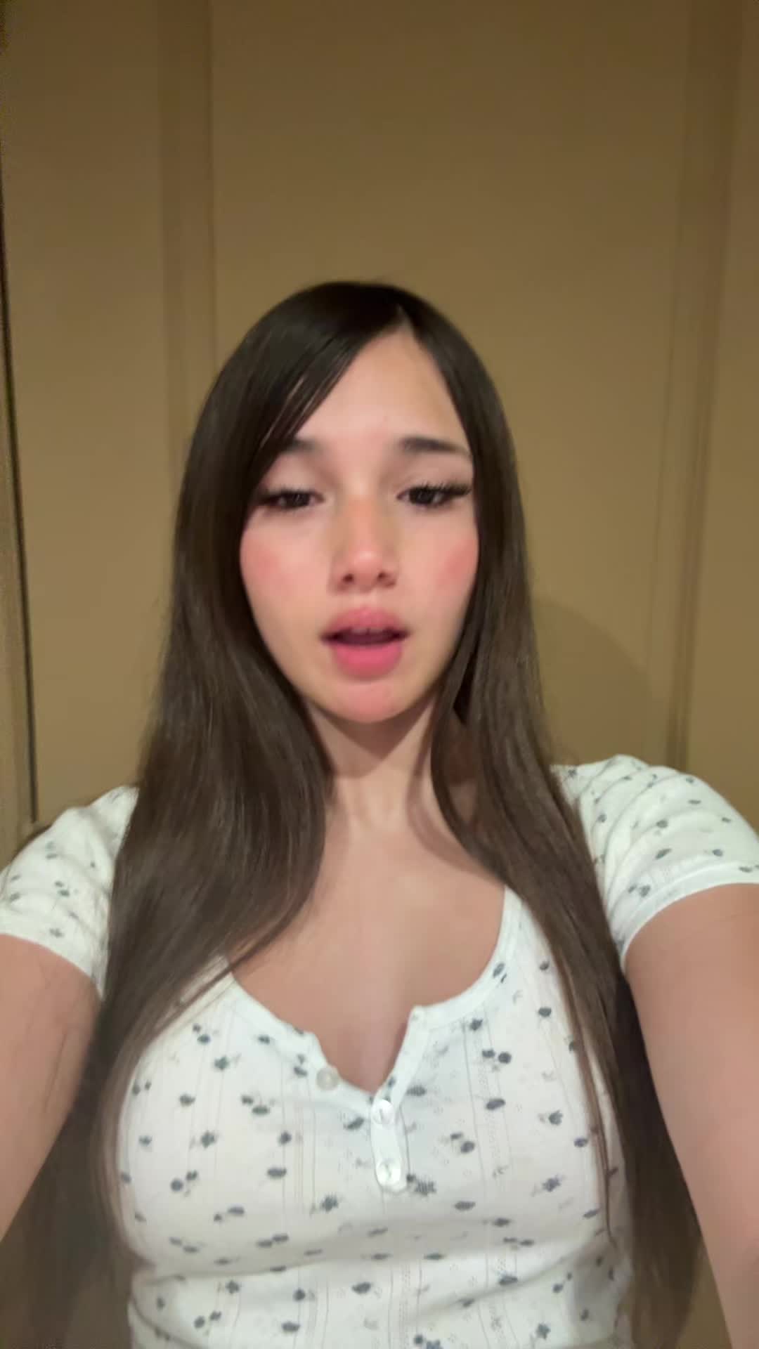 @𝓈𝒶𝓇𝒶𝒽💙
