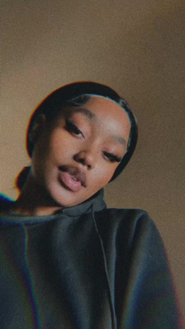@𝑀𝒶𝒦𝒽𝒶𝓁𝒾_𝑜𝓂𝓊𝒽𝓁𝑒✨