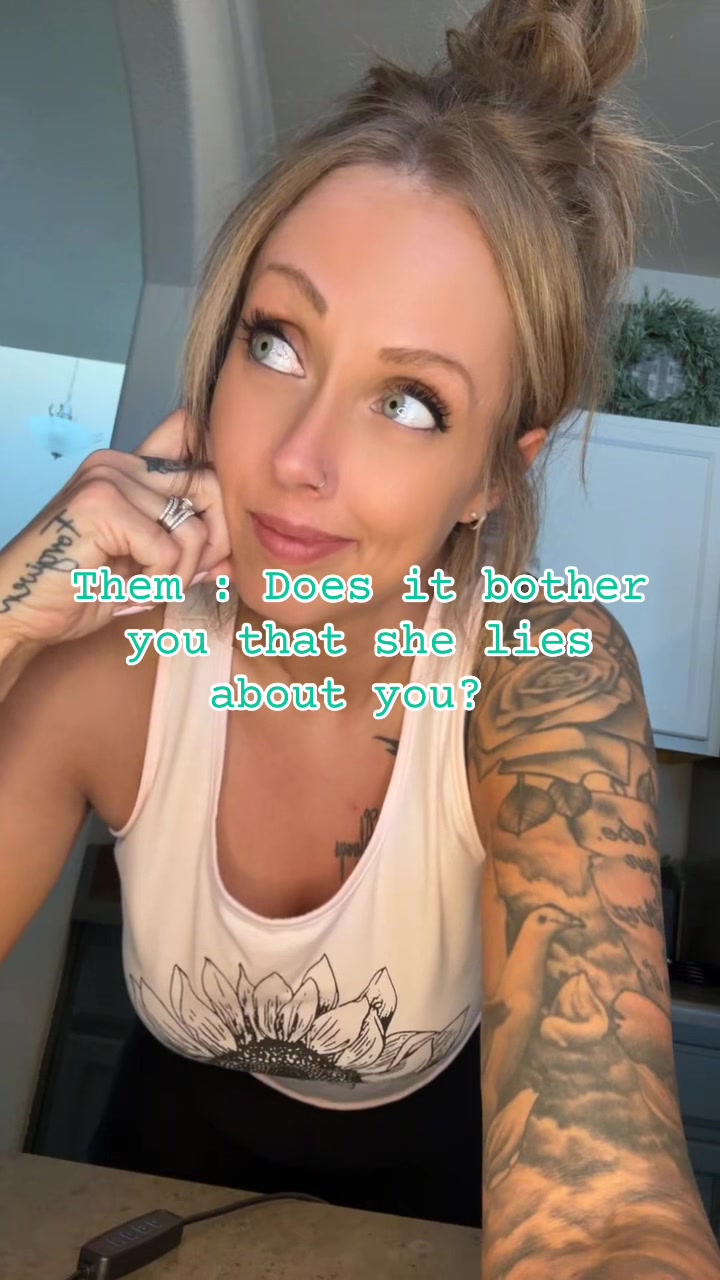 @April 🐝🖤