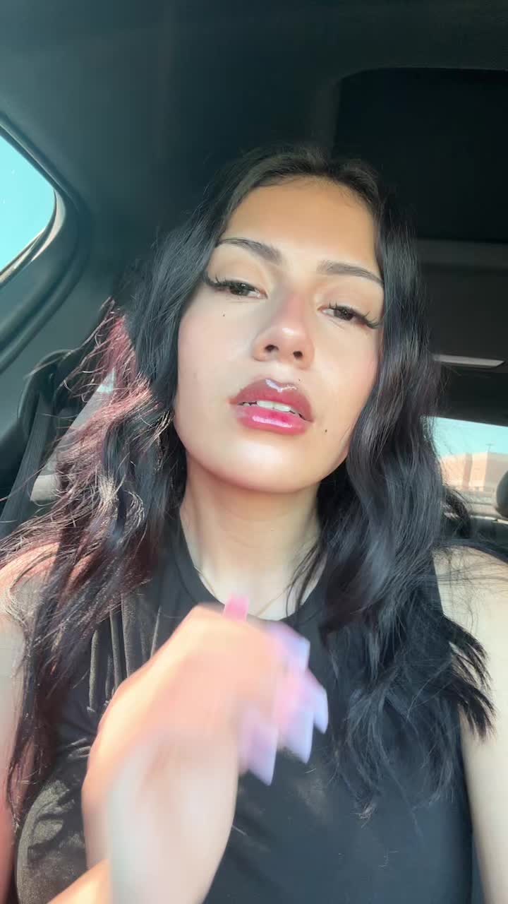 @:3