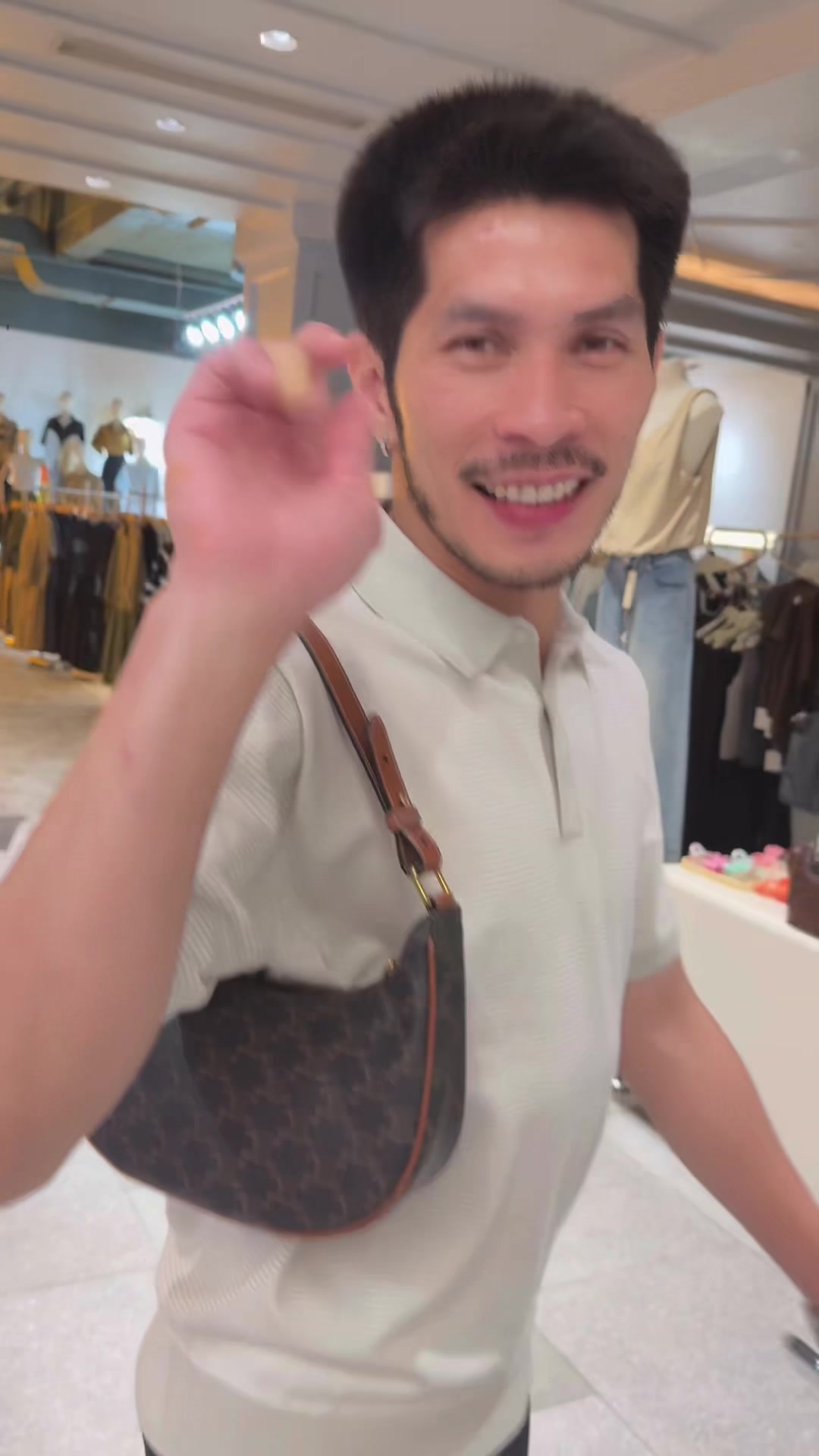 @ลำไย ไหทองคำ(สุพรรณษา เวชกามา)