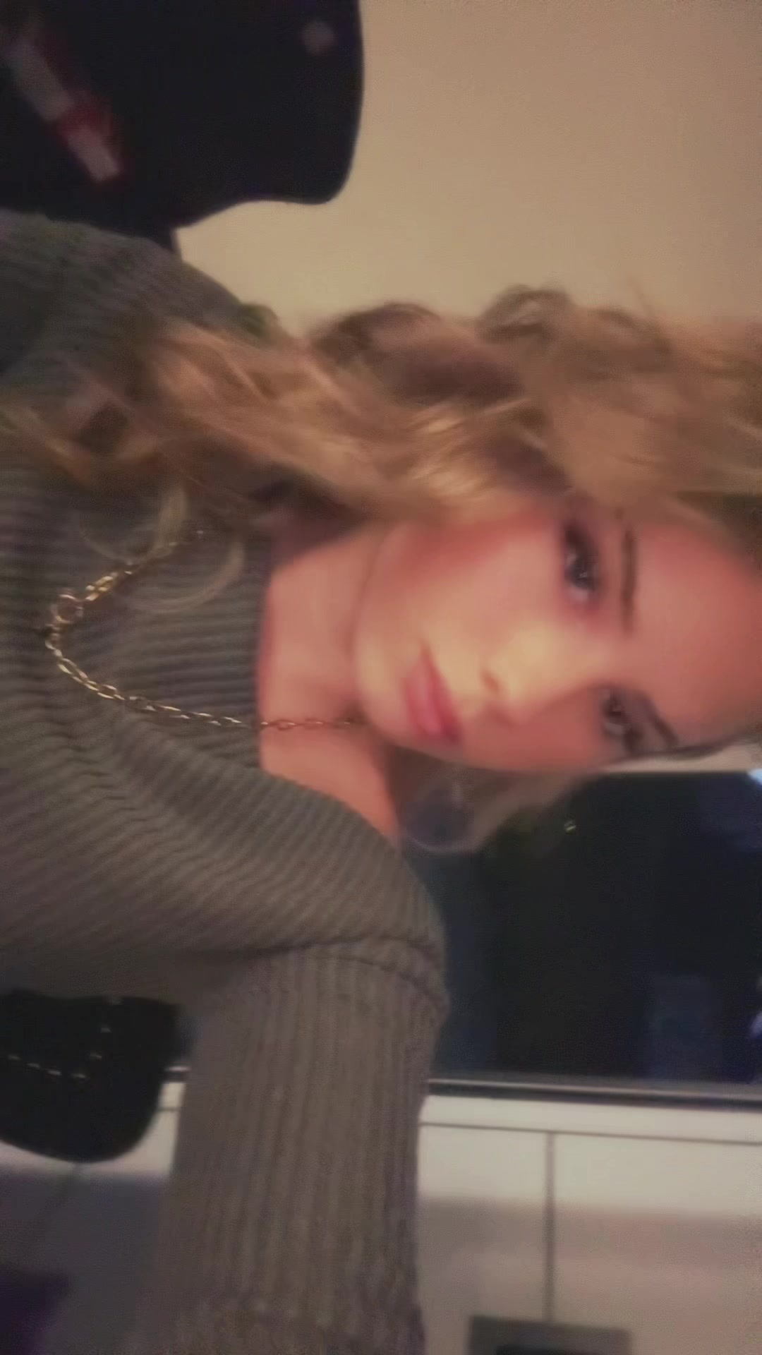 @𝓁𝒶𝓇𝒶 𝓈𝑜𝓅𝒽𝒾𝑒