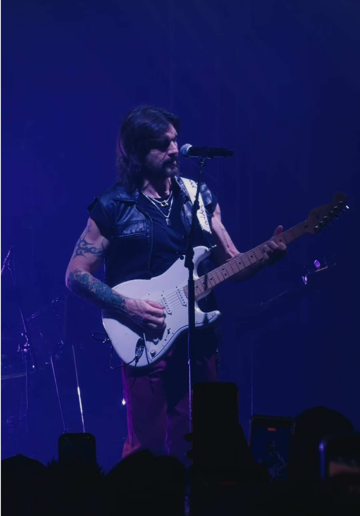 @Juanes