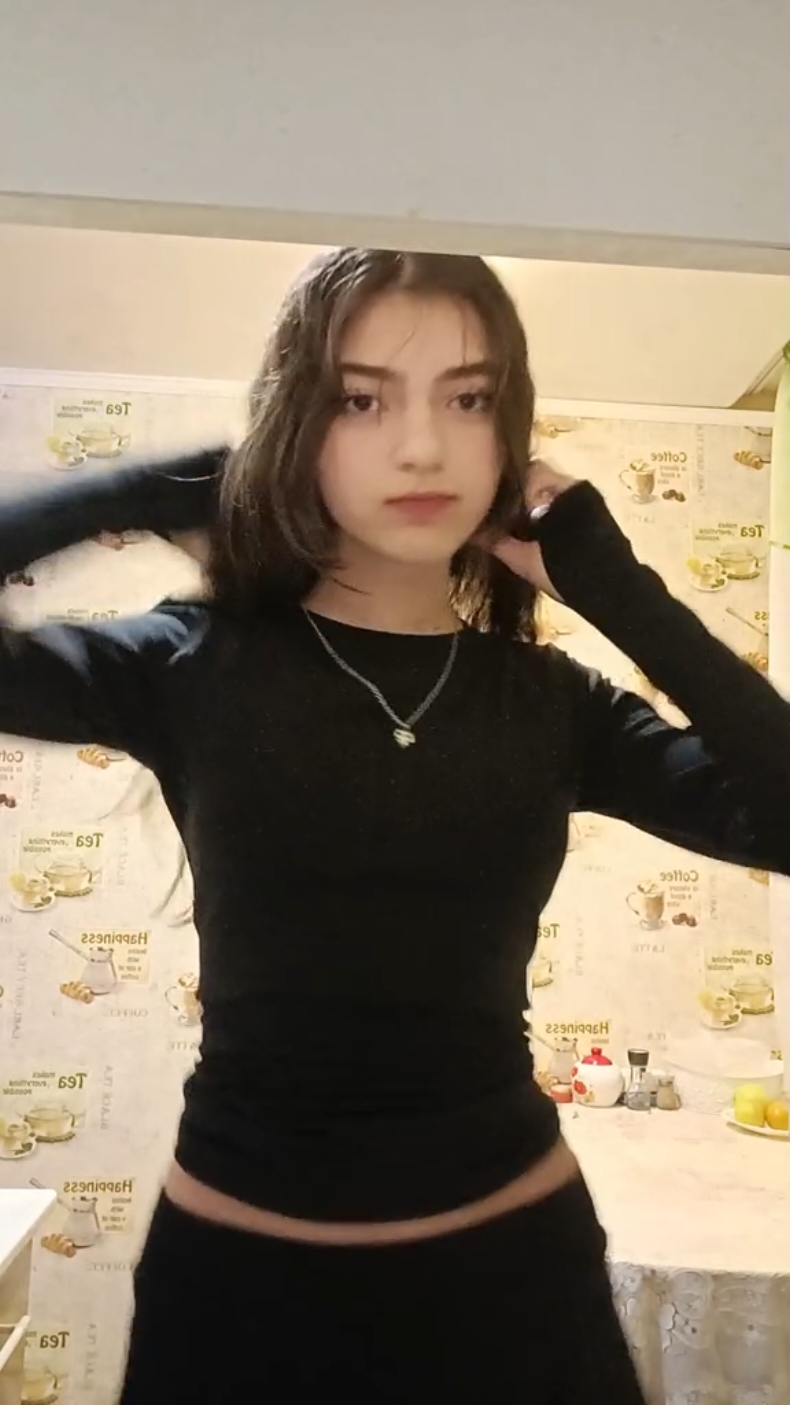 @эсюня🥷
