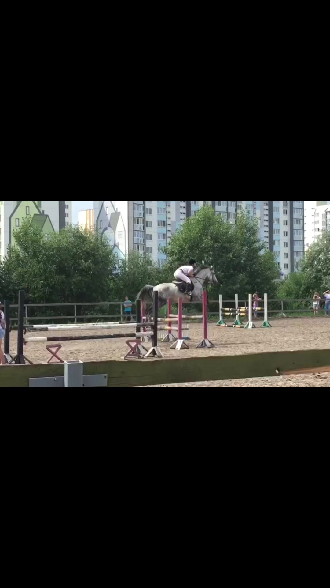 @__Anikawee_