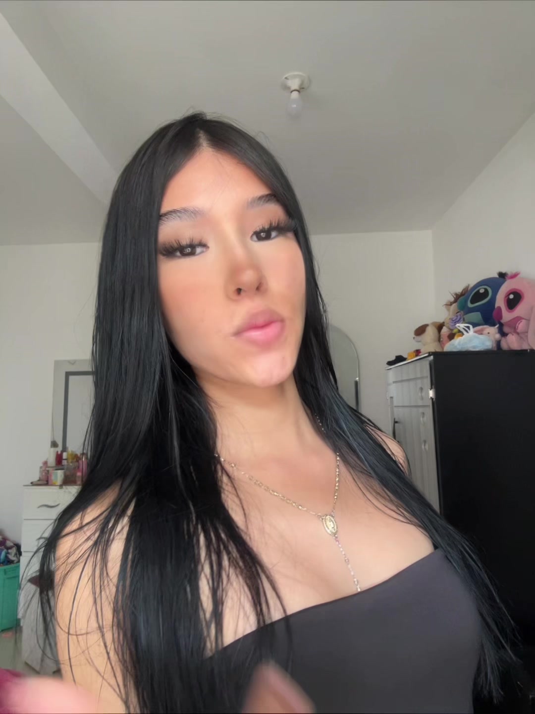 @Ari_28