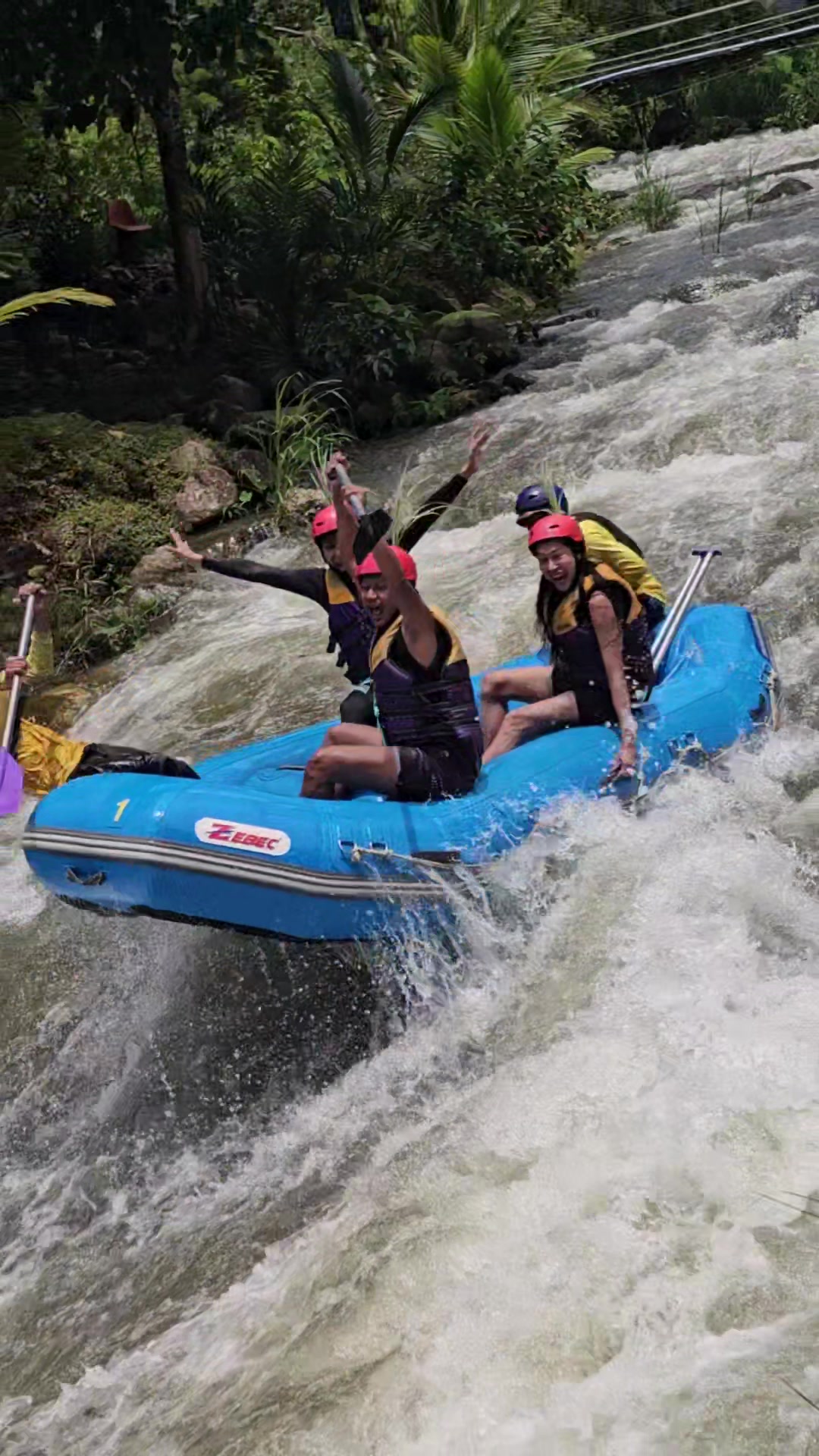 @Best rafting 4U camp