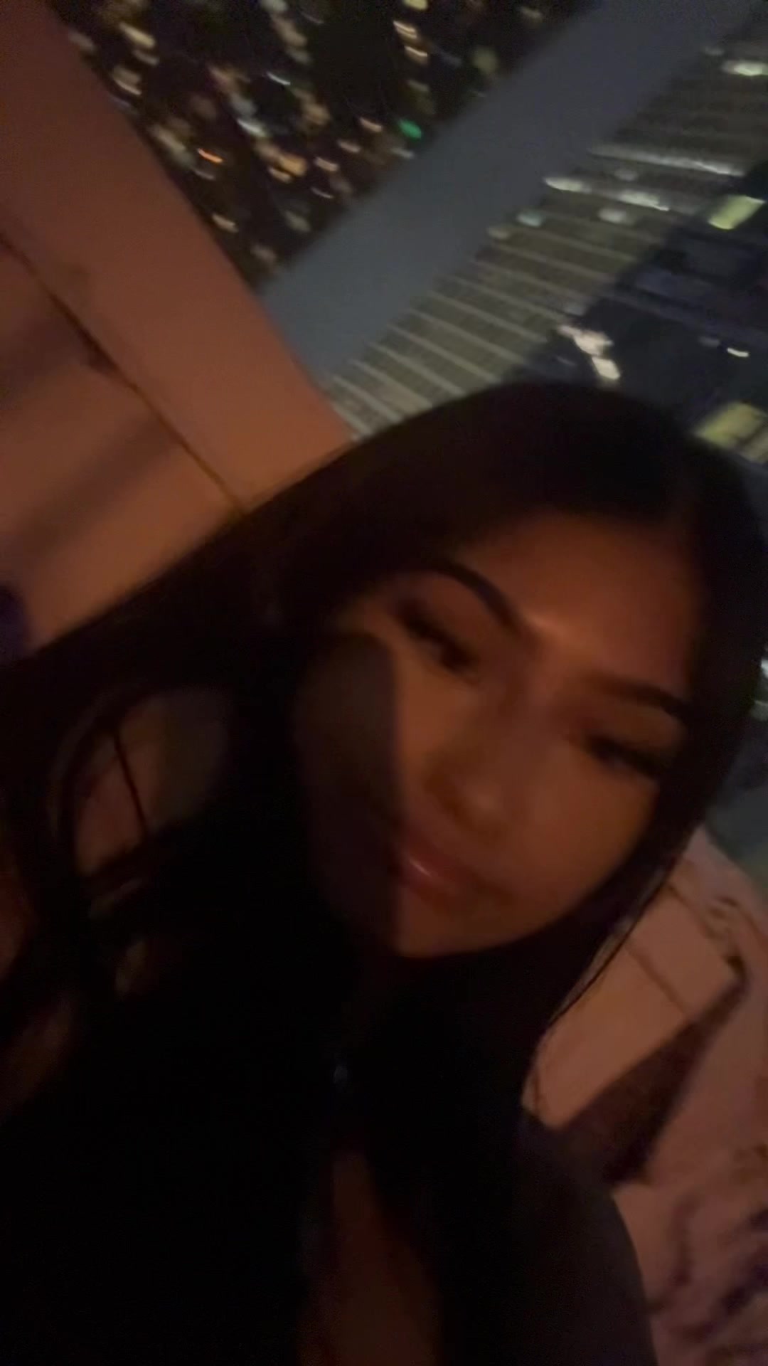@⃟