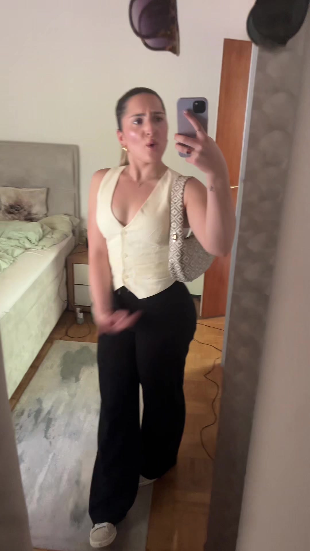 @Alexandra-Maria:)