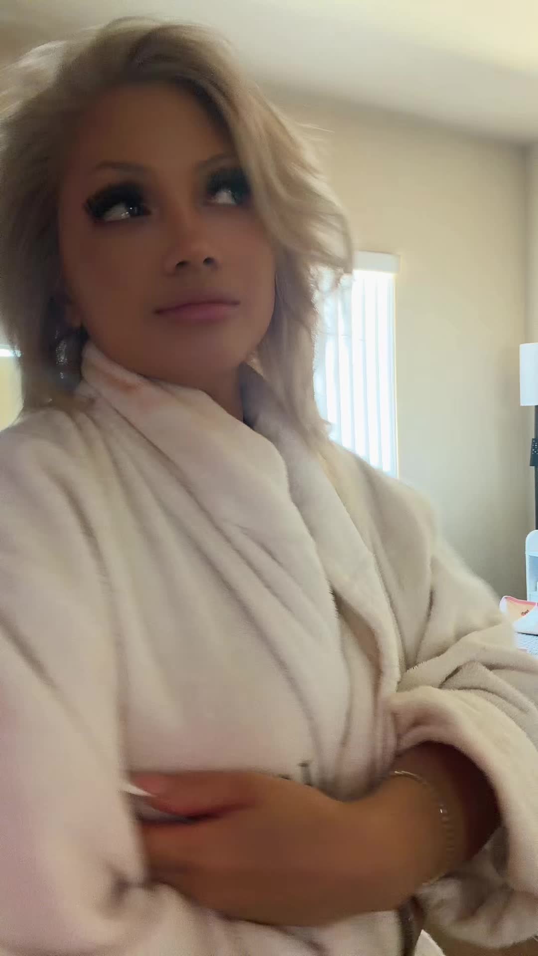 @J E N N N N N