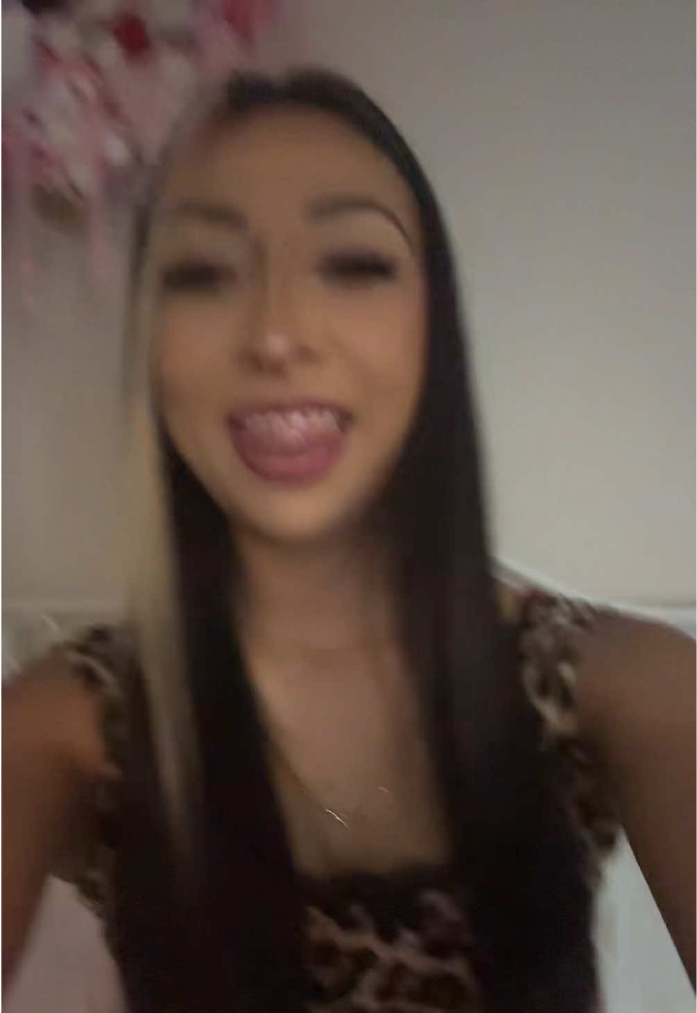 @Laisha